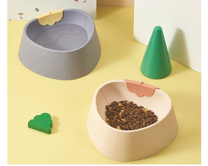 2021新款萌趣可爱宠物碗 草莓宠物碗 设计猫碗狗碗详情7