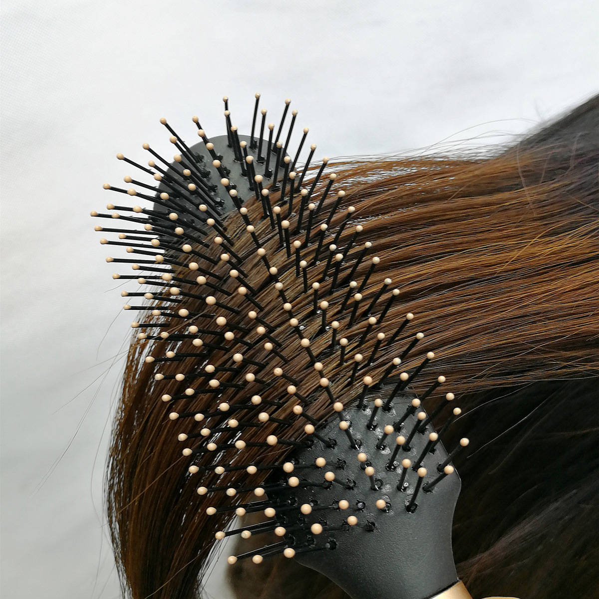 厂家现货塑料气囊按摩梳 美发卷发梳 盒装黑色卡通小猫平板梳子详情13