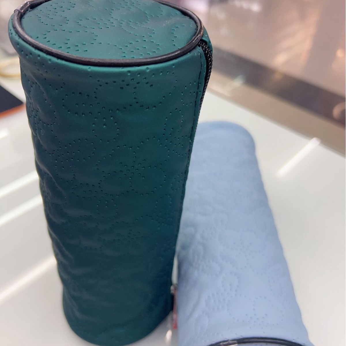 Factory direct sales of new large-capacity, simple candy-colored, puffy, self-created ins Japanese-style pen cases for primary and secondary school students pic 2