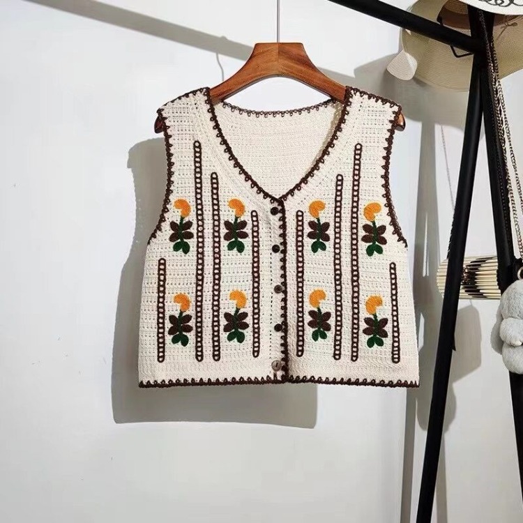 New Korean-style embroidered knitted small vest for women in early autumn, retro and fashionable, versatile, short hollowed-out coat and waistcoat pic 2