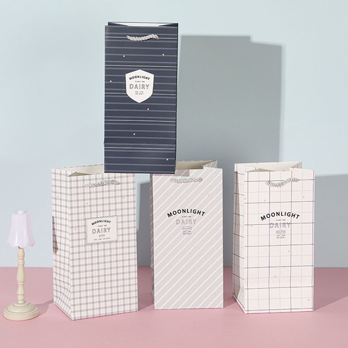 现货批发卡通款蝴蝶结白卡彩印覆亚膜礼品包装袋手提袋礼品纸袋详情14