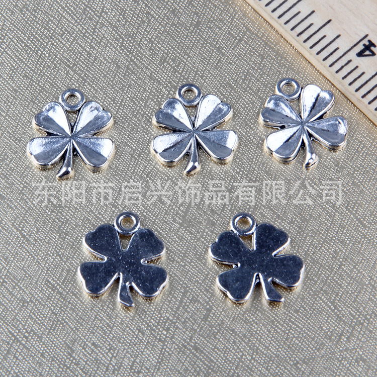 DLY Accessories manufacturer direct sales of accessories wholesale. Four-leaf clover small pendants can be customized in color pic 5