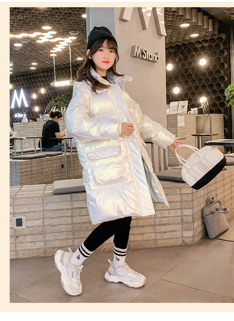 The new cotton-padded jacket for girls in 2023 features a longer winter design with a cinched waist and skirt. It is a plump and stylish cotton-padded jacket for children pic 19