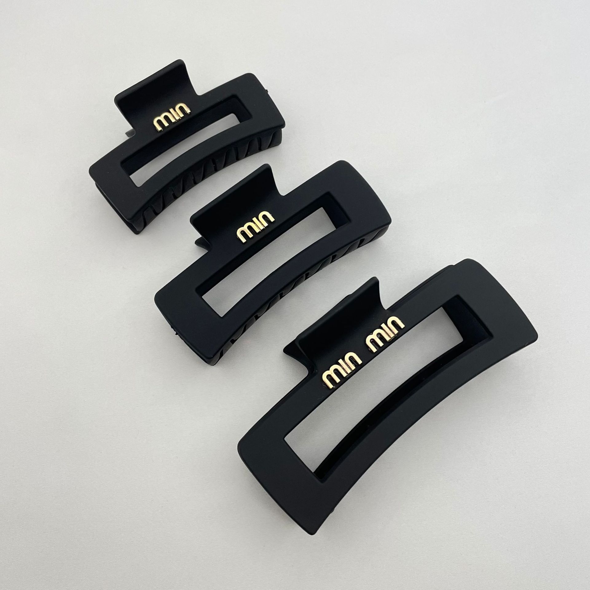 黑色橡皮漆磨砂抓夹 高级感MIN高马尾鲨鱼夹发饰后脑勺女发夹头饰详情19