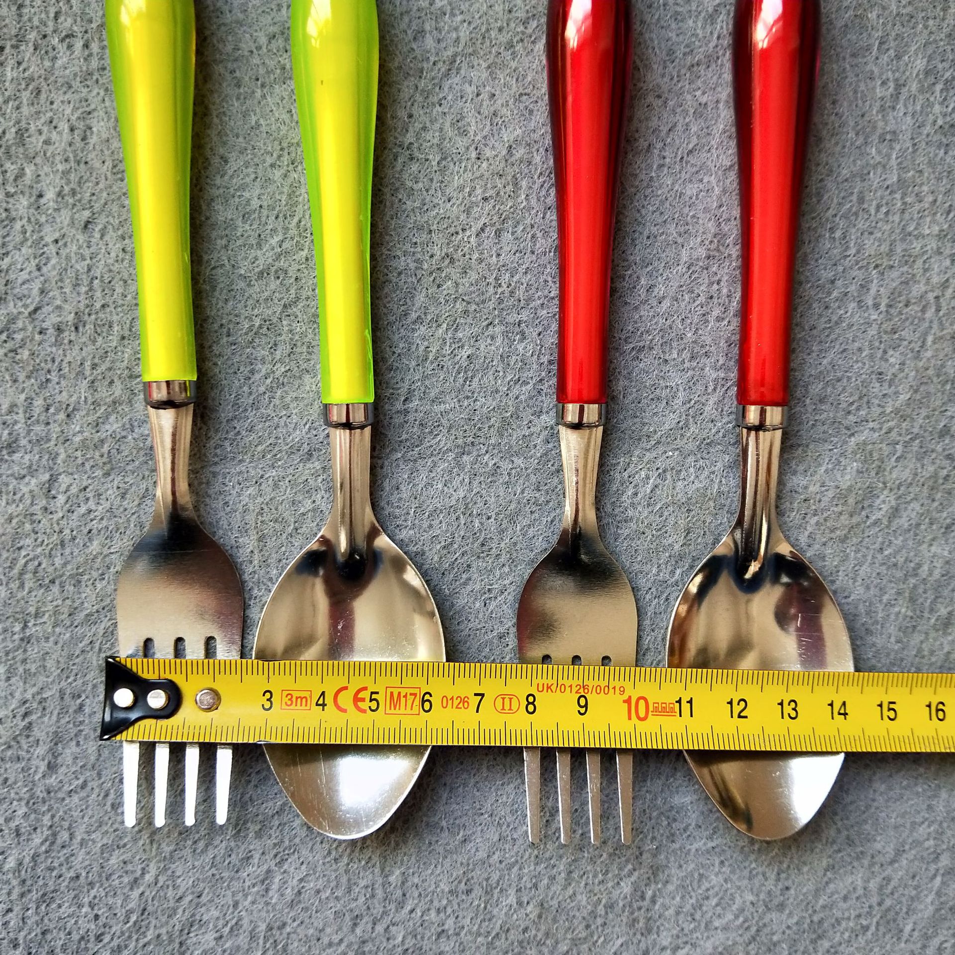 One-yuan and two-yuan spoon and fork sets, colorful handle spoons and forks, spoons and forks, one-yuan supply pic 1