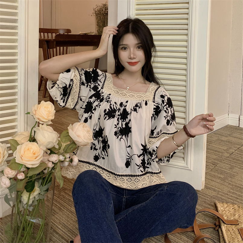 2022夏女名族风方领印花蕾丝镂空灯笼袖衬衫女度假风短款娃娃衫详情2