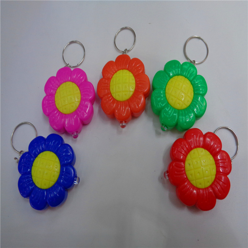 Yiwu new keychain gifts, flashlights, toys, 1801 night lights, street stall supply, factory direct sales pic 9