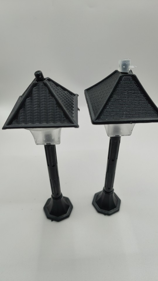 亚马孙热卖新品 圣诞节迷你屋门庭摆件 DIY场景模型 吸顶灯装饰 拍摄道具 圣诞节礼物装饰品详情2