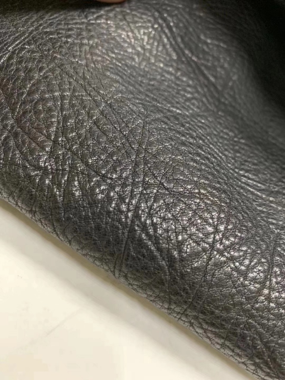 义乌哈牛真皮黑色头层自然甩自然纹2.0mm001详情4