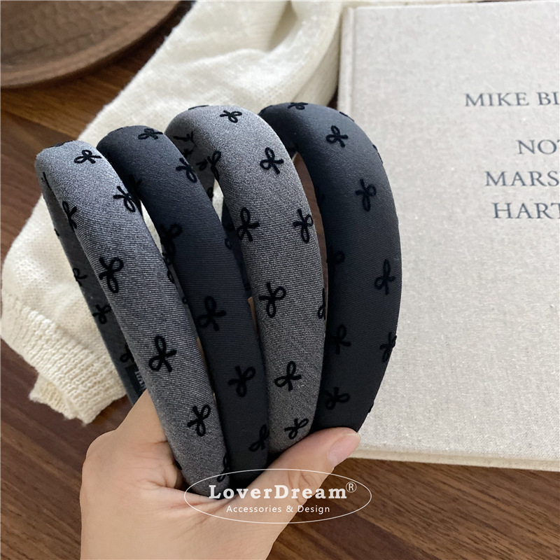 A new high-quality black polka dot heart-shaped bow headband from South Korea, sweet and fashionable headband, versatile hair accessory pic 15