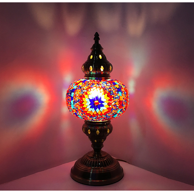Qianlian Creative Decorative table Lamp, living room, bedroom, Western cuisine, bar counter, retro romantic glass lamp, Turkish table lamp pic 3