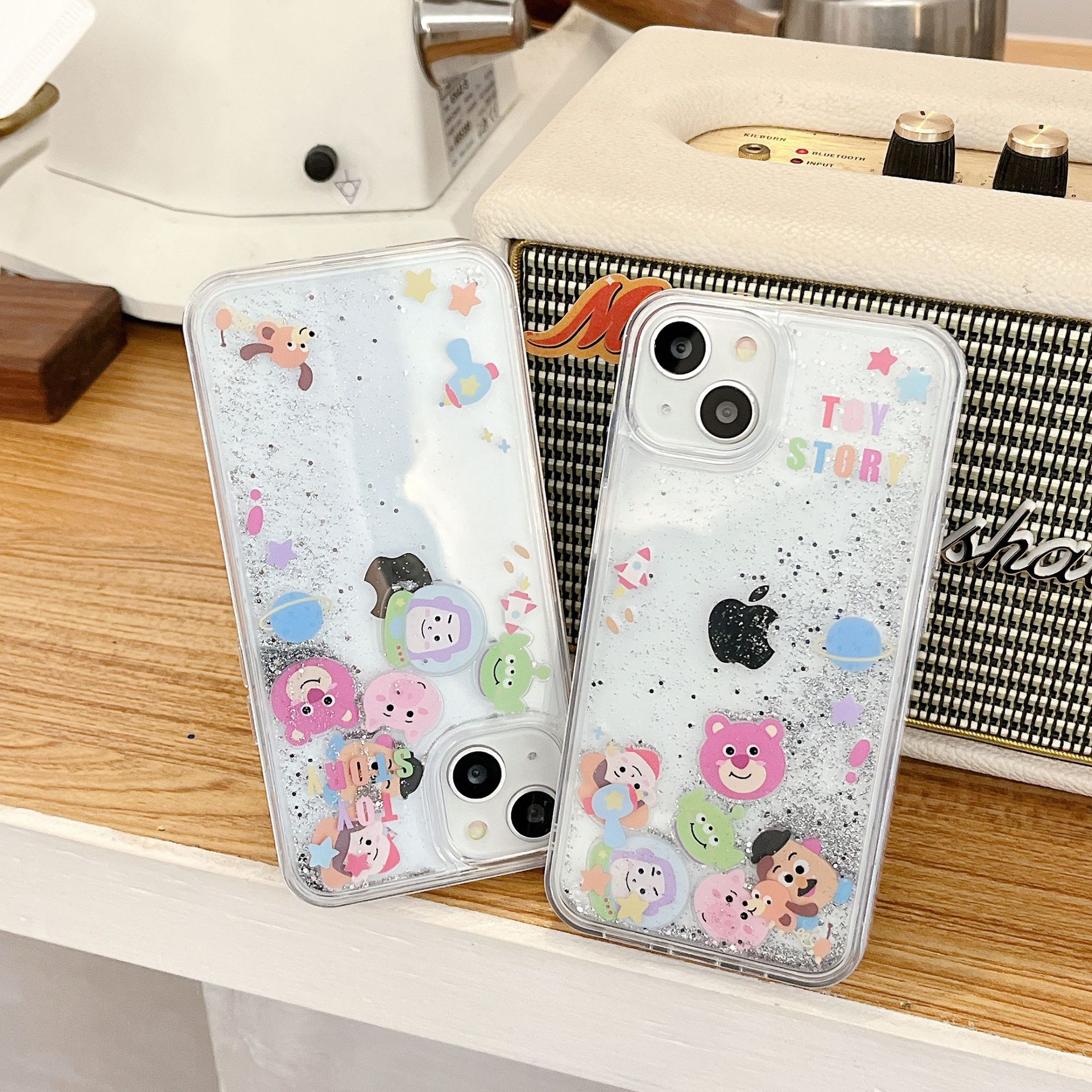 The popular cartoon is cute and fun, suitable for iPhone14pro max and iPhone 15. The phone case is 13/12 transparent with flowing sand pic 12