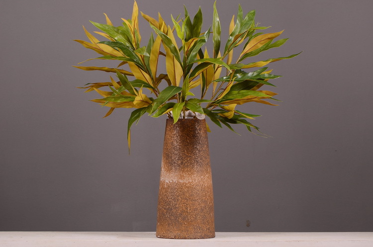 Dongli Flower Industry offers wholesale of artificial double-sided leaves, antler leaves, silver birch leaves, green plants, artificial green plants, indoor living room soft decoration, flower arrangement and matching materials pic 5