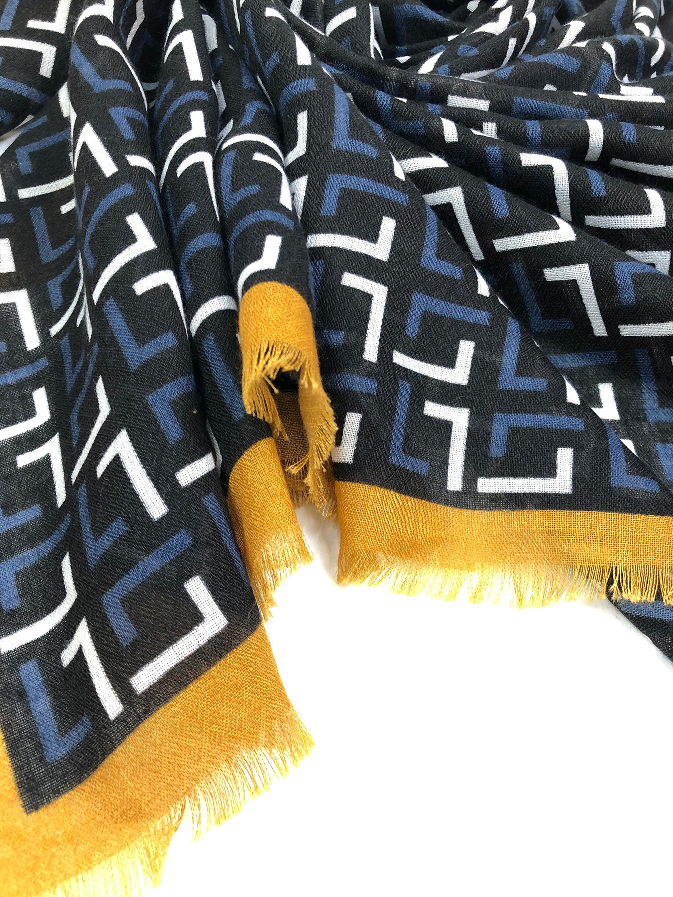 新款欧美跨境专供130cm时尚百搭印花大方巾 披肩围巾 工厂批发 空调保暖详情15