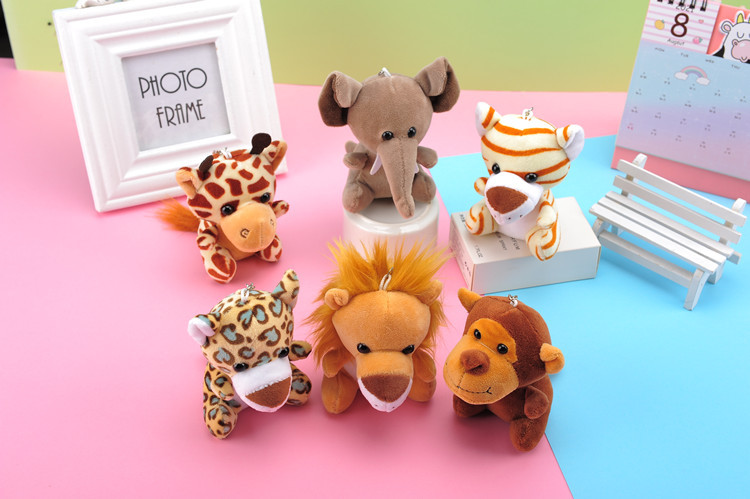 Wholesale of new cross-border animal plush toys, dolls, small pendants, clothing, bags and accessories for elephants, lions and tigers pic 3