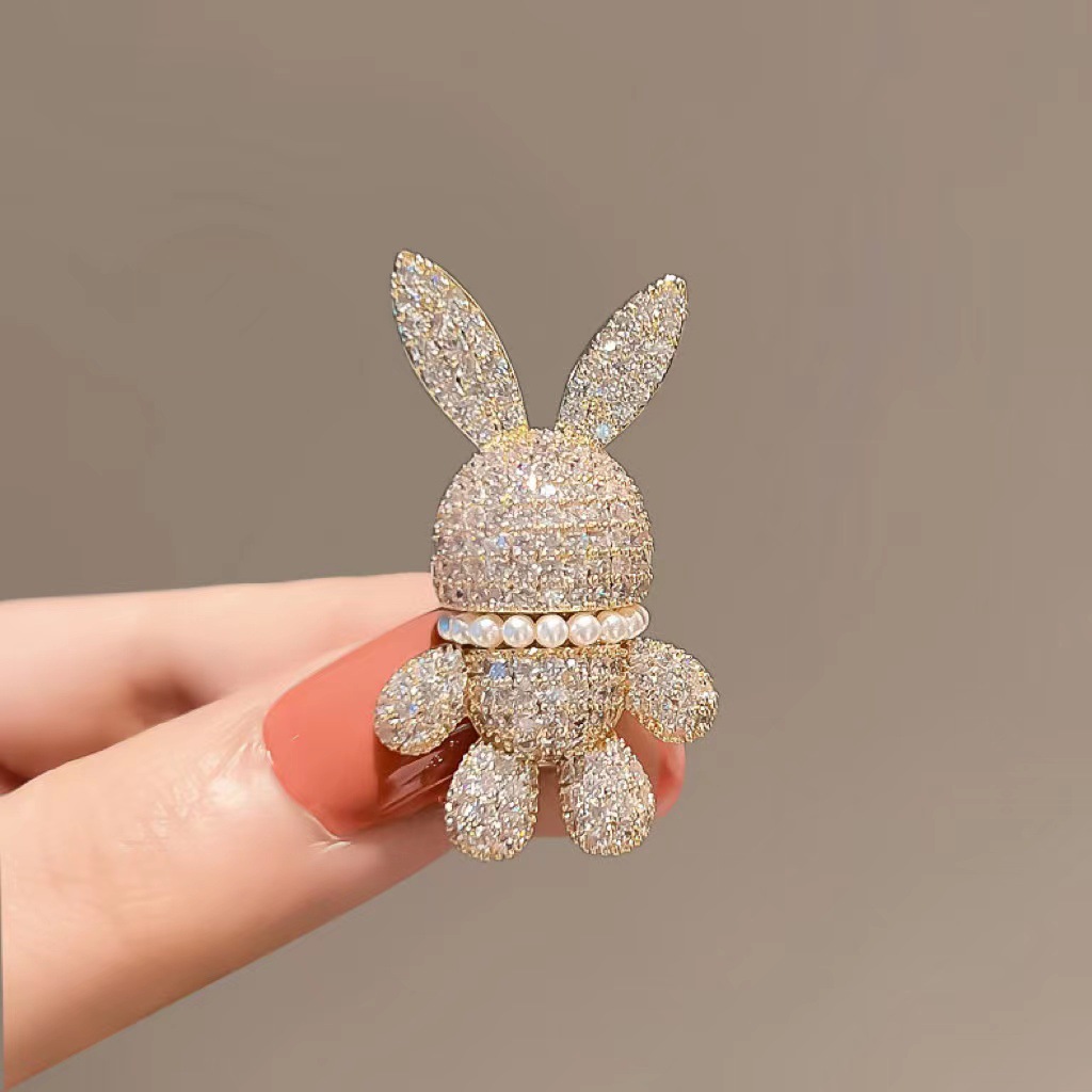 Korean style Zircon 2023 new trendy light luxury three-dimensional full diamond rabbit brooch, high-end women pic 6