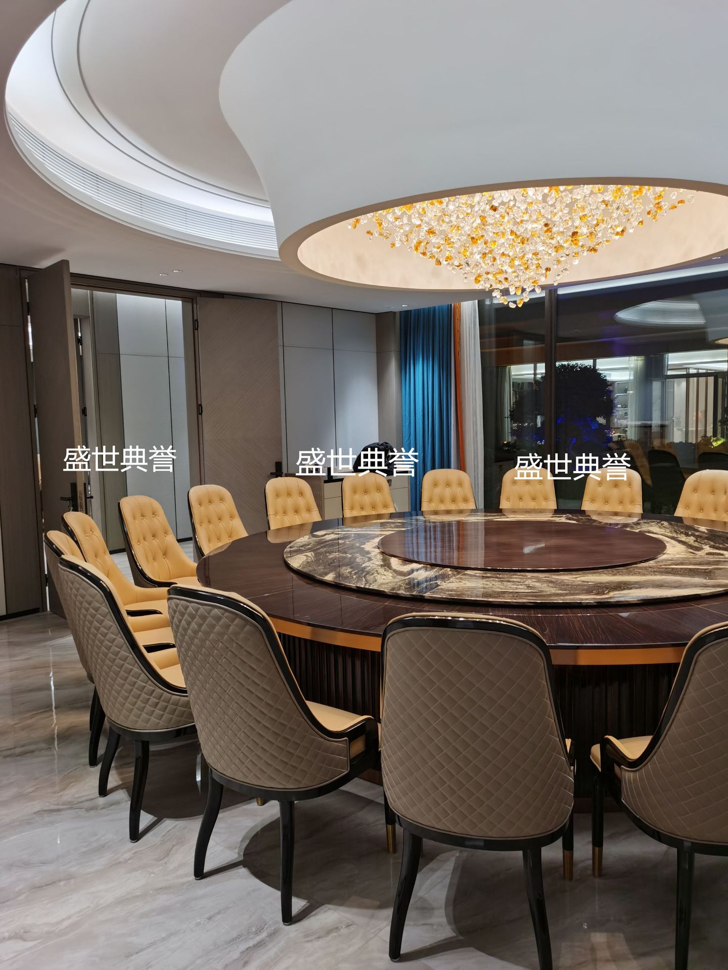Changsha resort hotel moderno y ligero lujo mesa y silla de madera sólida recepción de club de gama alta silla de paquete suave habitación privada silla de comedor de madera de cera blanca pic 4