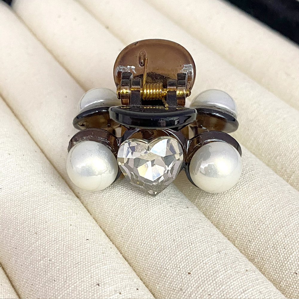 High-end camellia semi-tied hair clips for women, a niche hair accessory with diamonds, simple and elegant style, small grappling clips, less hair volume, shark clips pic 32