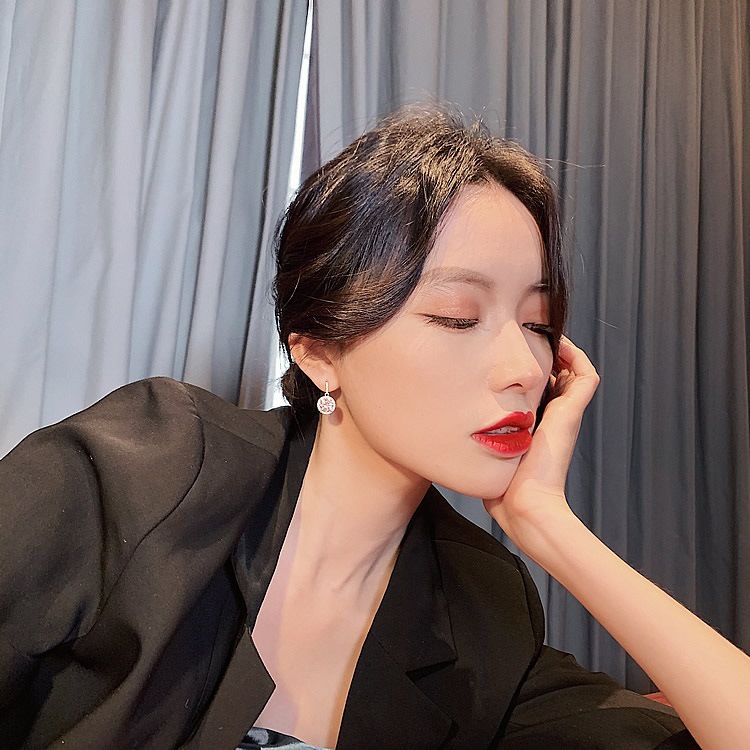 满钻耳勾闪钻耳饰轻奢高级感设计感锆镶嵌镶钻闪钻耳饰耳环女详情6