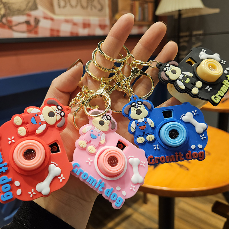 卡通眼镜牛仔裤狗狗投影相机钥匙扣汽车包包钥匙链挂件网红小礼品详情6