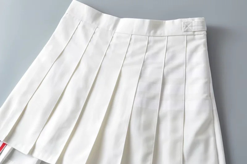 The new TB college style four-bar high-waisted pleated skirt in the summer of 2019 in Europe and America is A bestseller. The A-line skirt is short in the front and long in the back to prevent exposure pic 47