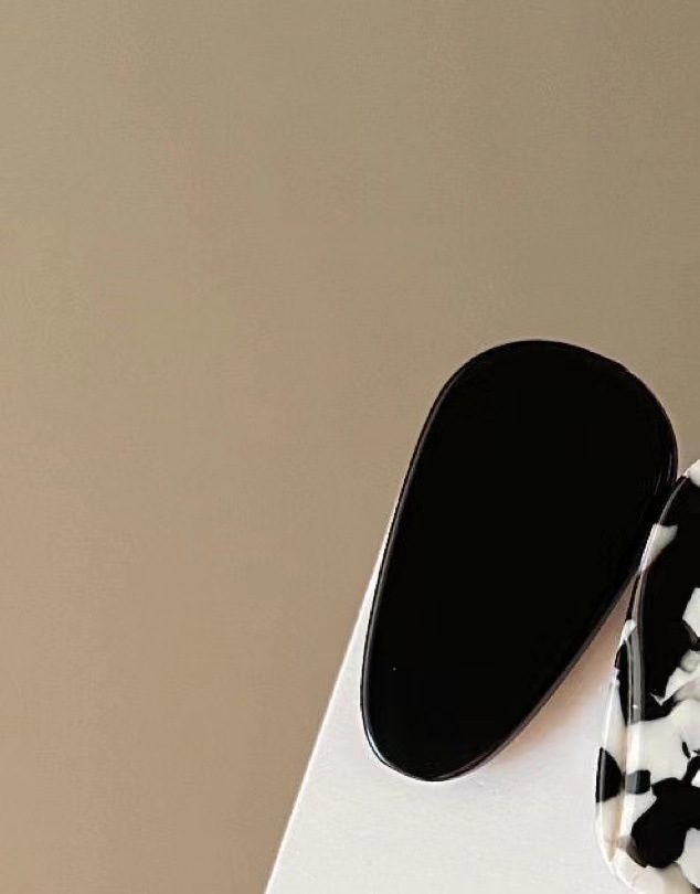 A new Korean style with a unique and stylish side clip, duckbill clip, simple, cute and fashionable bangs clip, hair accessory for women pic 40