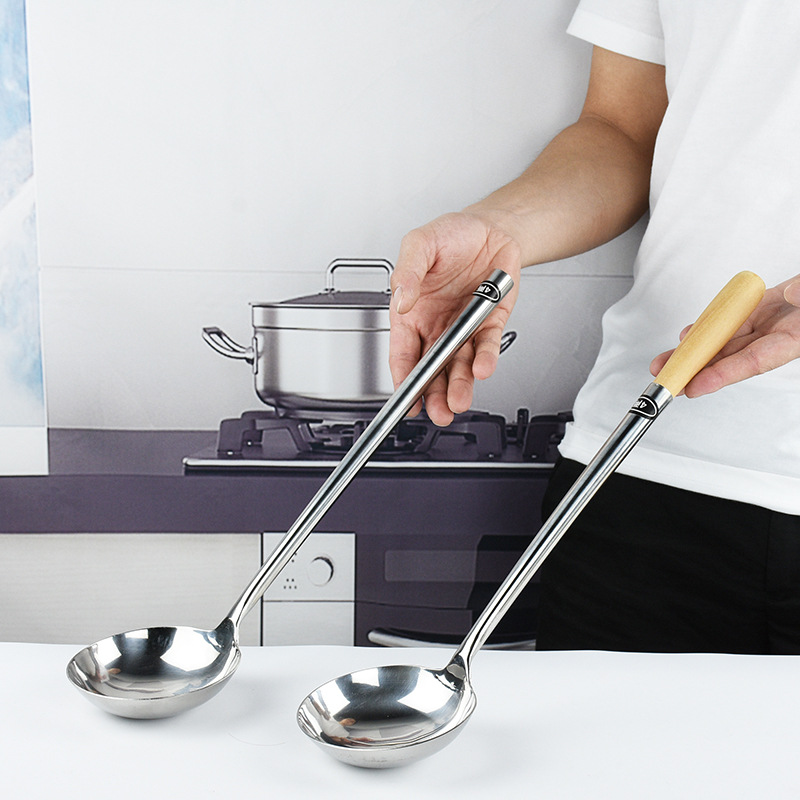 304 201不锈钢炒勺家用炒菜勺子 厨师专用马勺 长柄汤勺加厚手勺详情2