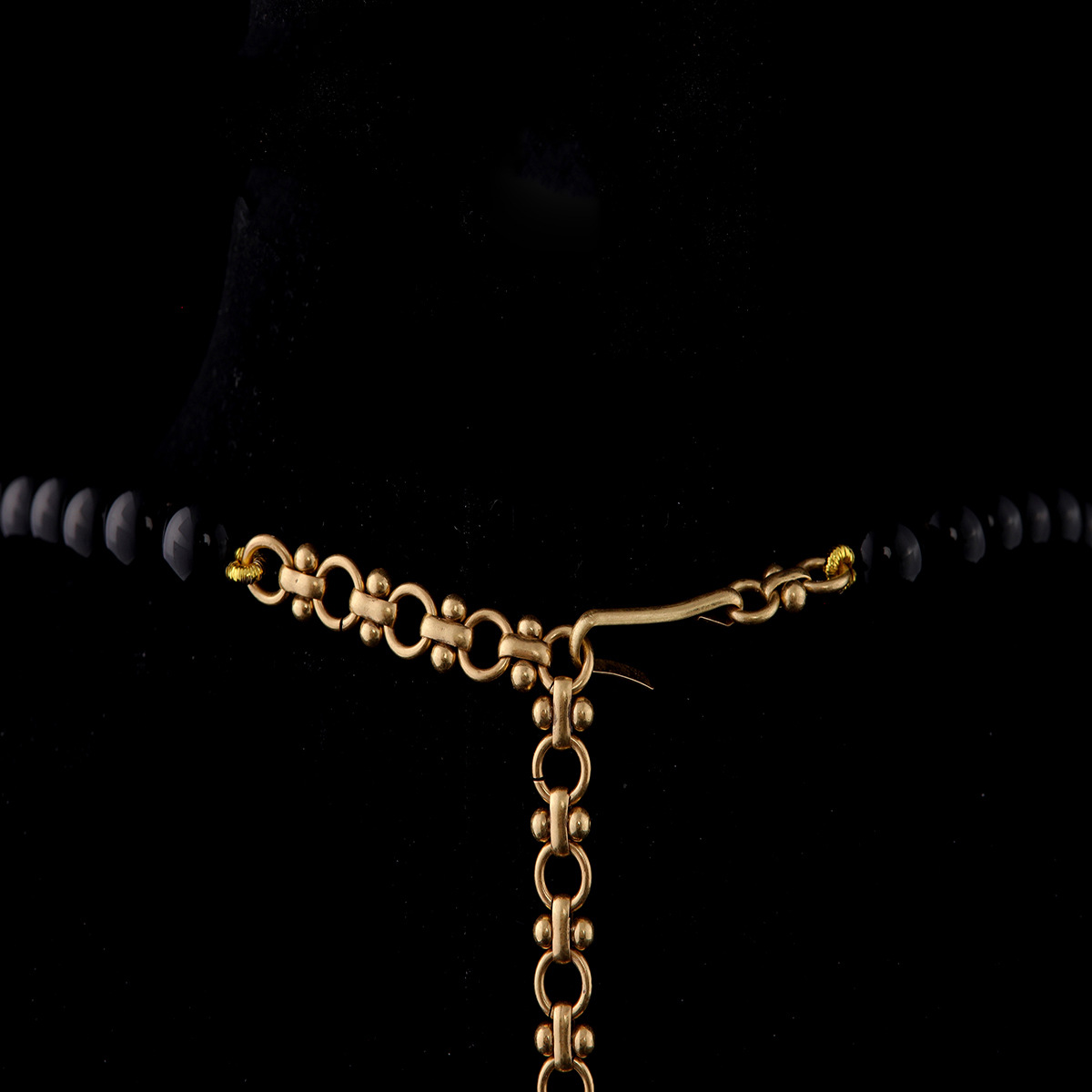 中古vintage轻奢小众设计高级感琉璃珠项链复古女款青岛工厂批发详情4