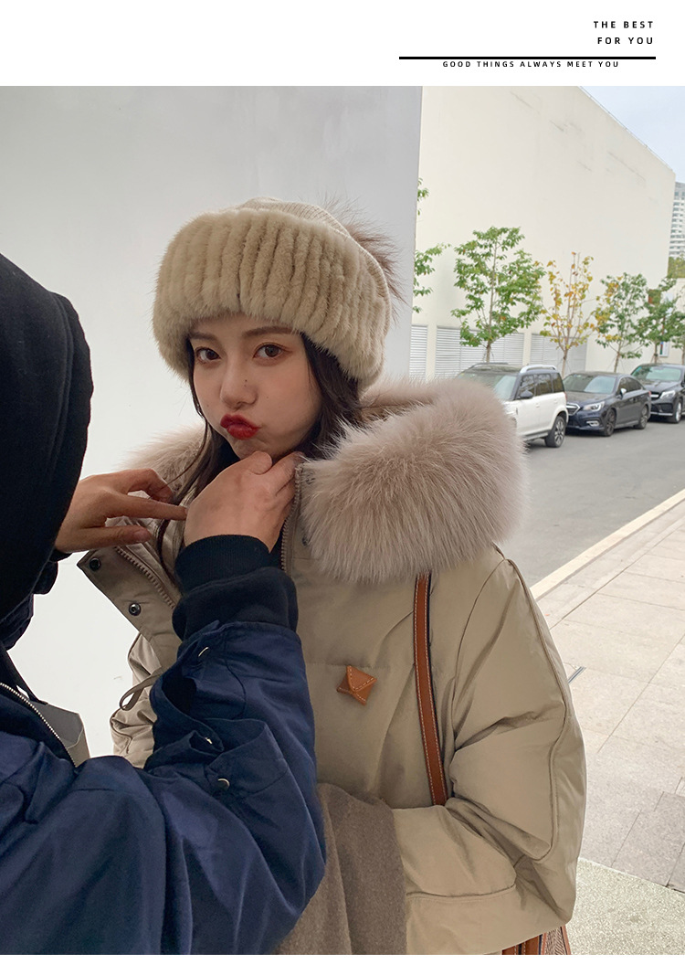 The new mid-length, fashionable, large-collar, loose and thickened white duck down warm jacket for women in winter 2021 is trendy pic 16