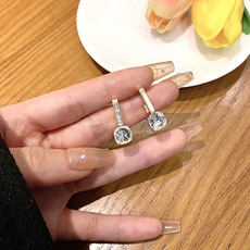 冷淡风银色爱心耳扣女简约小众设计感新款耳环韩版潮流个性耳饰品详情7