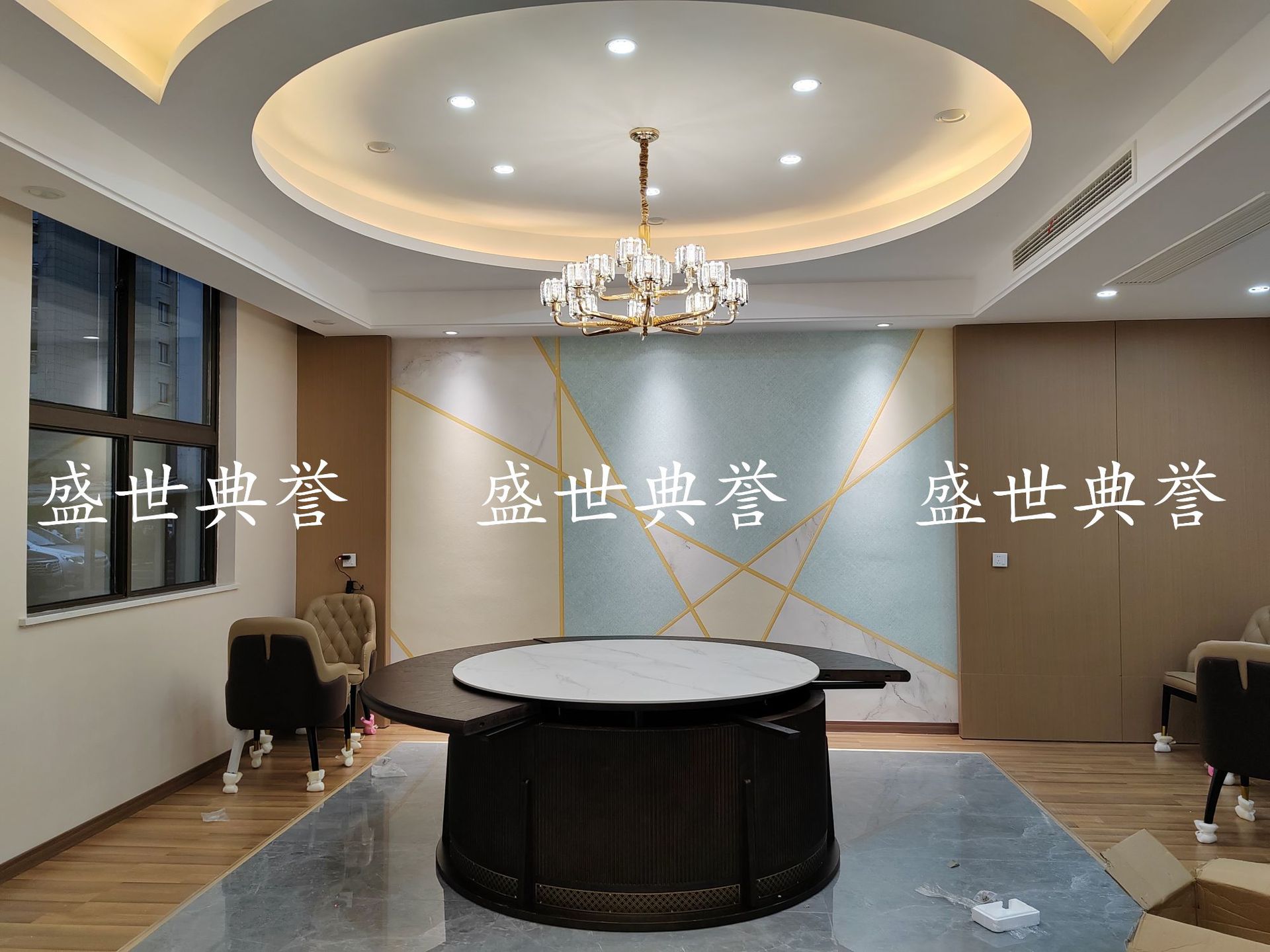 Xinyang high-end club electric dining tables and chairs, hotel new Chinese-style solid wood dining tables, restaurant private rooms automatic turntable dining tables pic 6