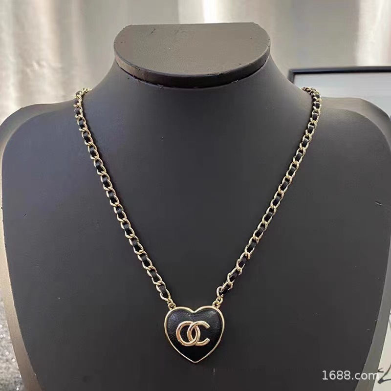 小香项链女新款香奶奶高版本跨锁骨链境复古双C珍珠毛衣链厂家直详情7