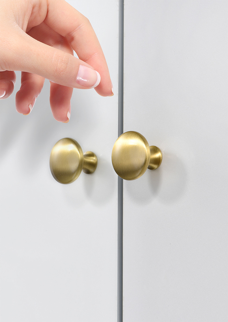轻奢法式衣柜门黄铜拉手 现代简约橱柜门把手抽屉圆球形纯铜拉手详情8