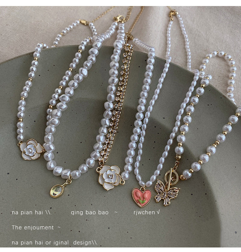 French retro high-end pearl necklace with a unique feminine charm, simple and elegant sweater chain, gentle and fairy-like accessory pic 7