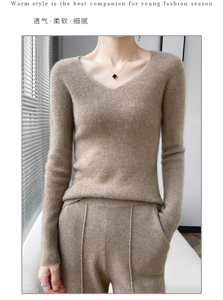 A seamless 100 pure wool sweater for women with a V-neck, slimming and form-fitting look. Pair it with a cashmere base knitted sweater for winter pic 23