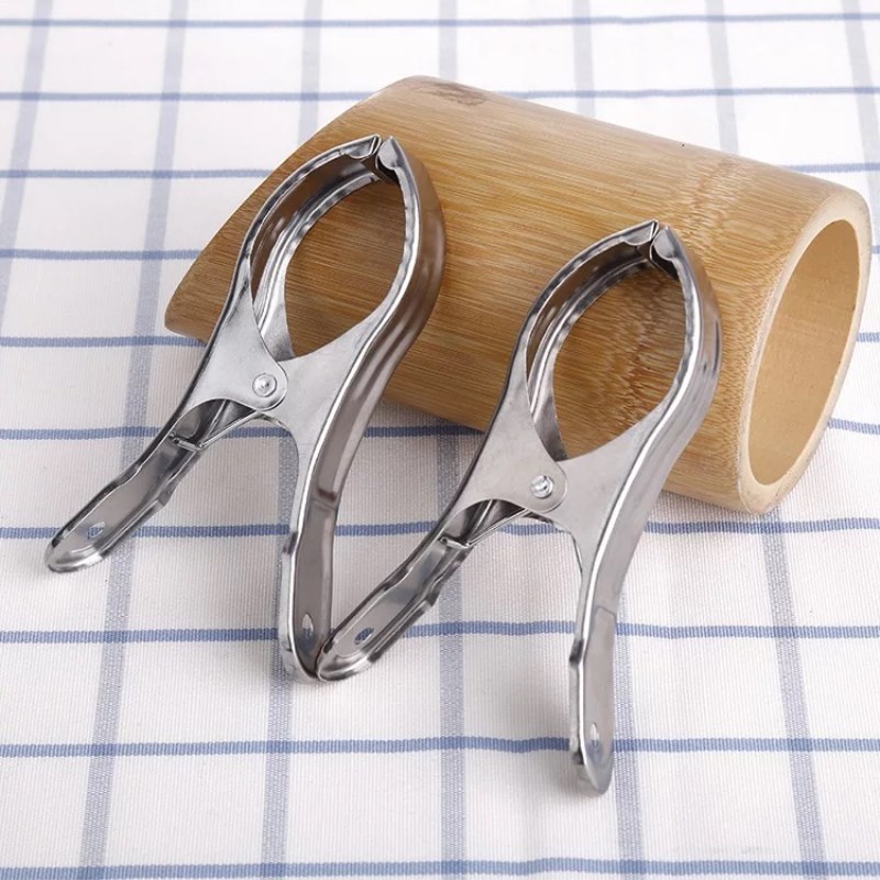 The manufacturer supplies large-sized 2-piece stainless steel clamps and opening clips for wholesale at a two-yuan store pic 3