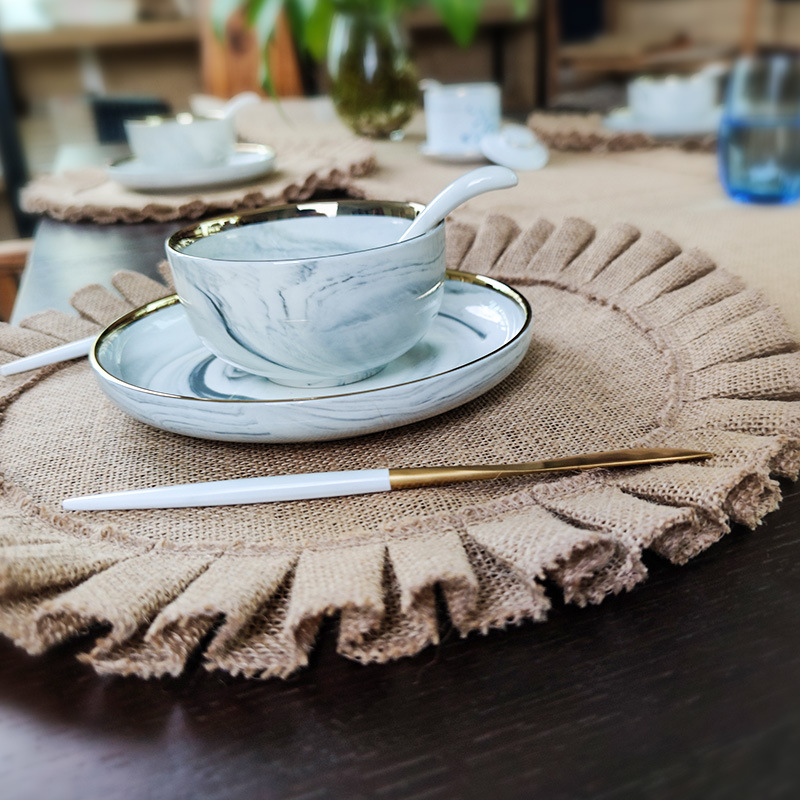 Ma Yi Ju Factory directly supplies Christmas retro jute tablecloths, natural original color pleated lace, heat-insulating household Nordic-style tablecloths, waterproof and oil-proof pvc material pic 9