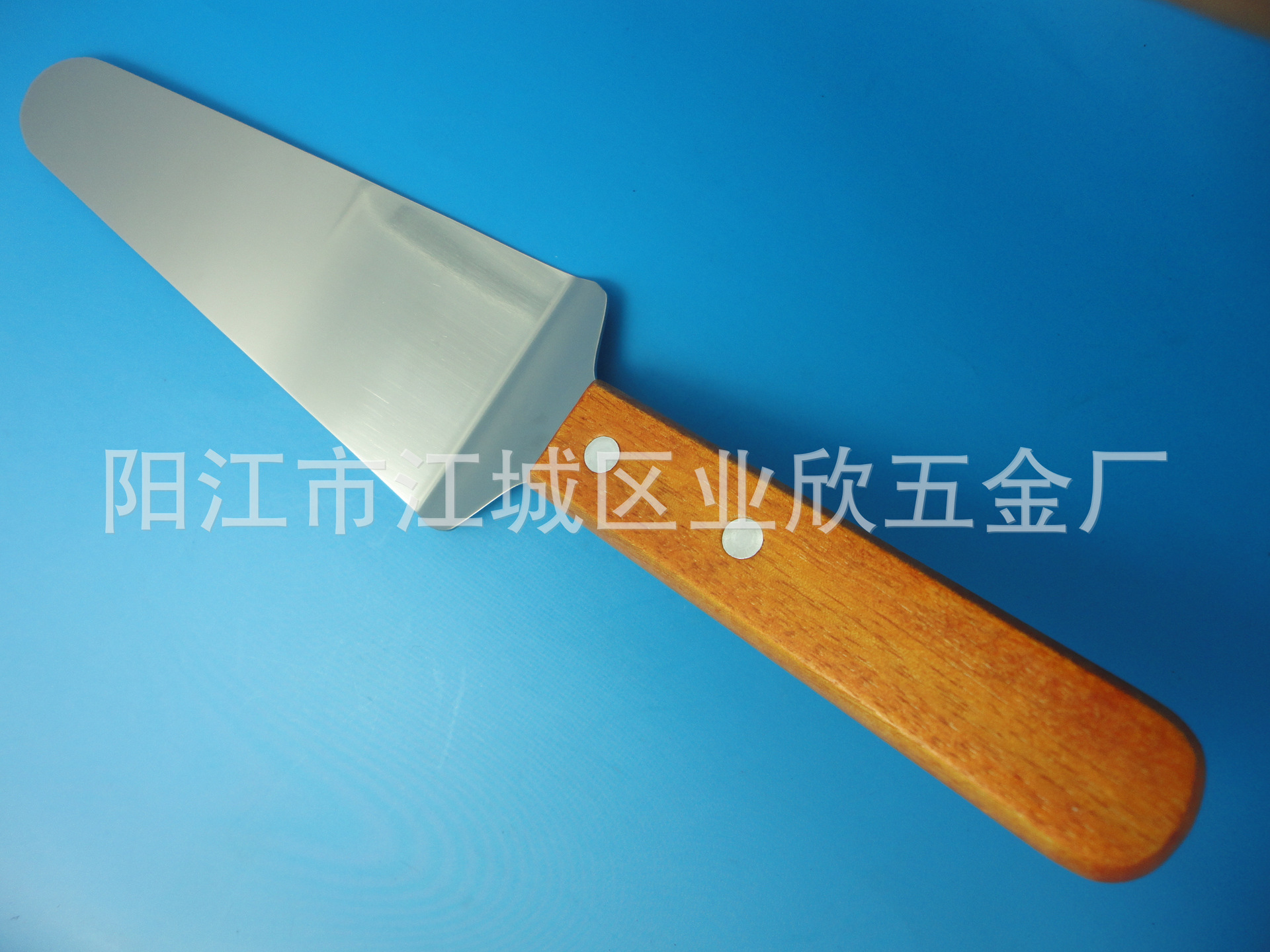 Yangjiang factory has 420 stainless steel mirror-finished triangular spatulas, pizza spatulas, baking tools and cake spatulas in stock pic 22