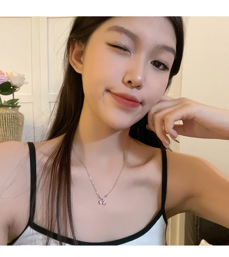 粉色锆石小樱桃项链女甜美小众设计高级感钛钢锁骨链百搭气质配饰详情13