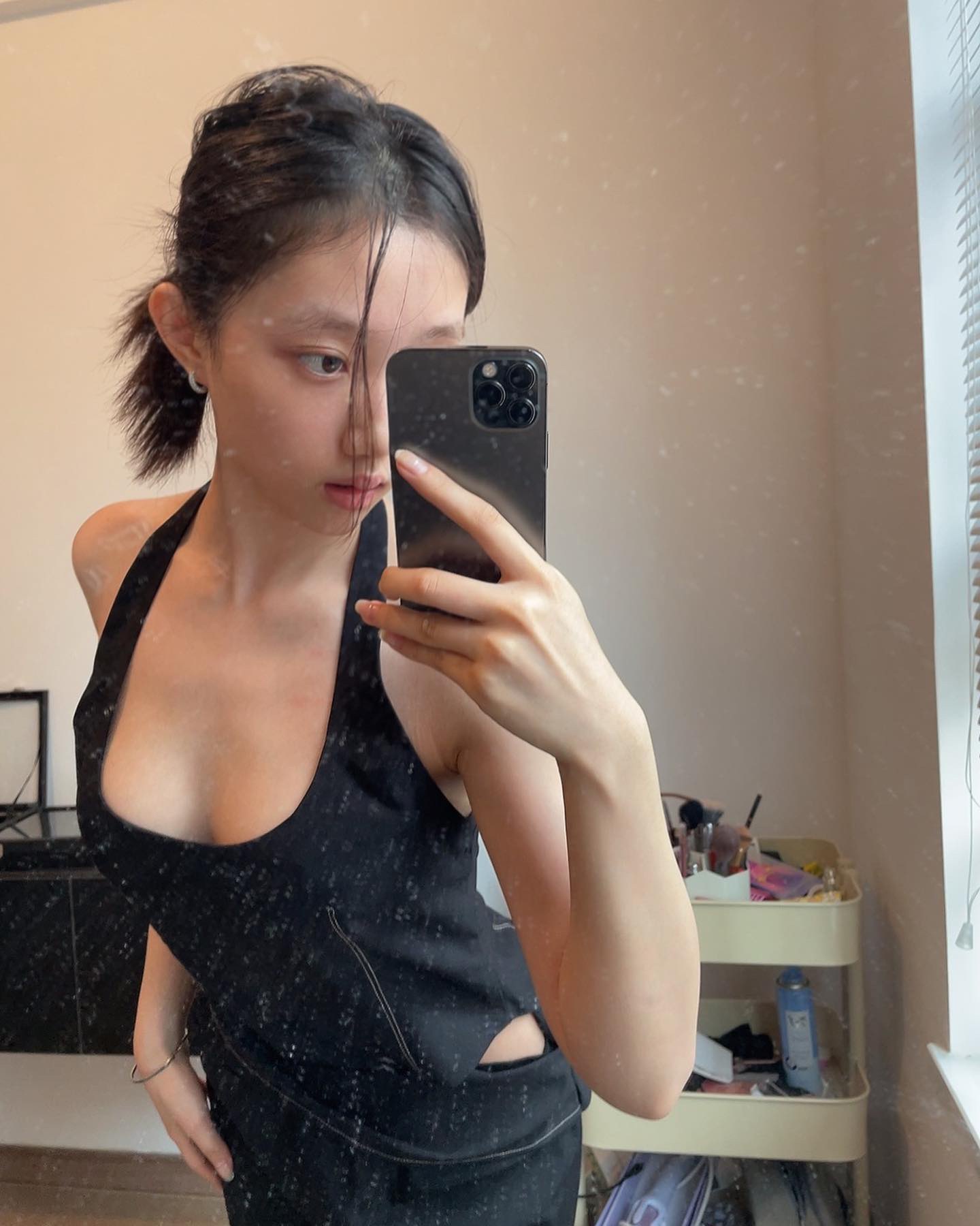 辣妹风挂脖漏背连衣裙性感纯欲修身版型显身材详情20