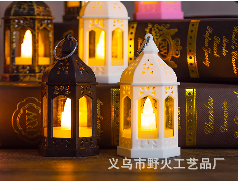 Cross-border led retro small horse lanterns, Christmas small oil lamps, electronic candle lamps, hand-held night lights, plastic wind lamps and ornaments pic 3
