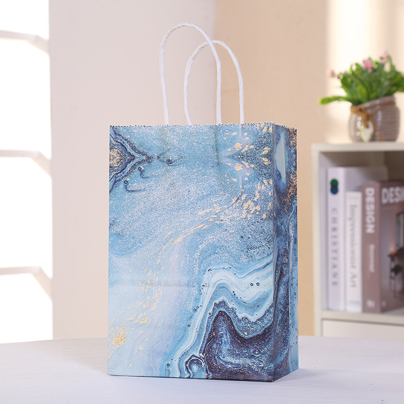 Factory wholesale of hand-held paper bags, kraft paper bags, party and party gift bags, gift bags, candy bags, customized pic 3