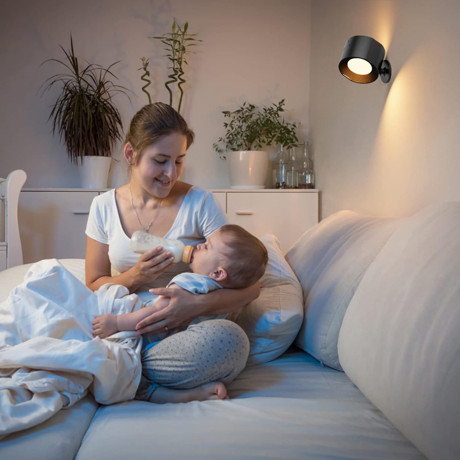 The new cross-border wall lamp can be remotely controlled for timed reading. It is an eye-protecting lamp without wiring, USB charging, magnetic attraction and ambient wall lamp pic 7