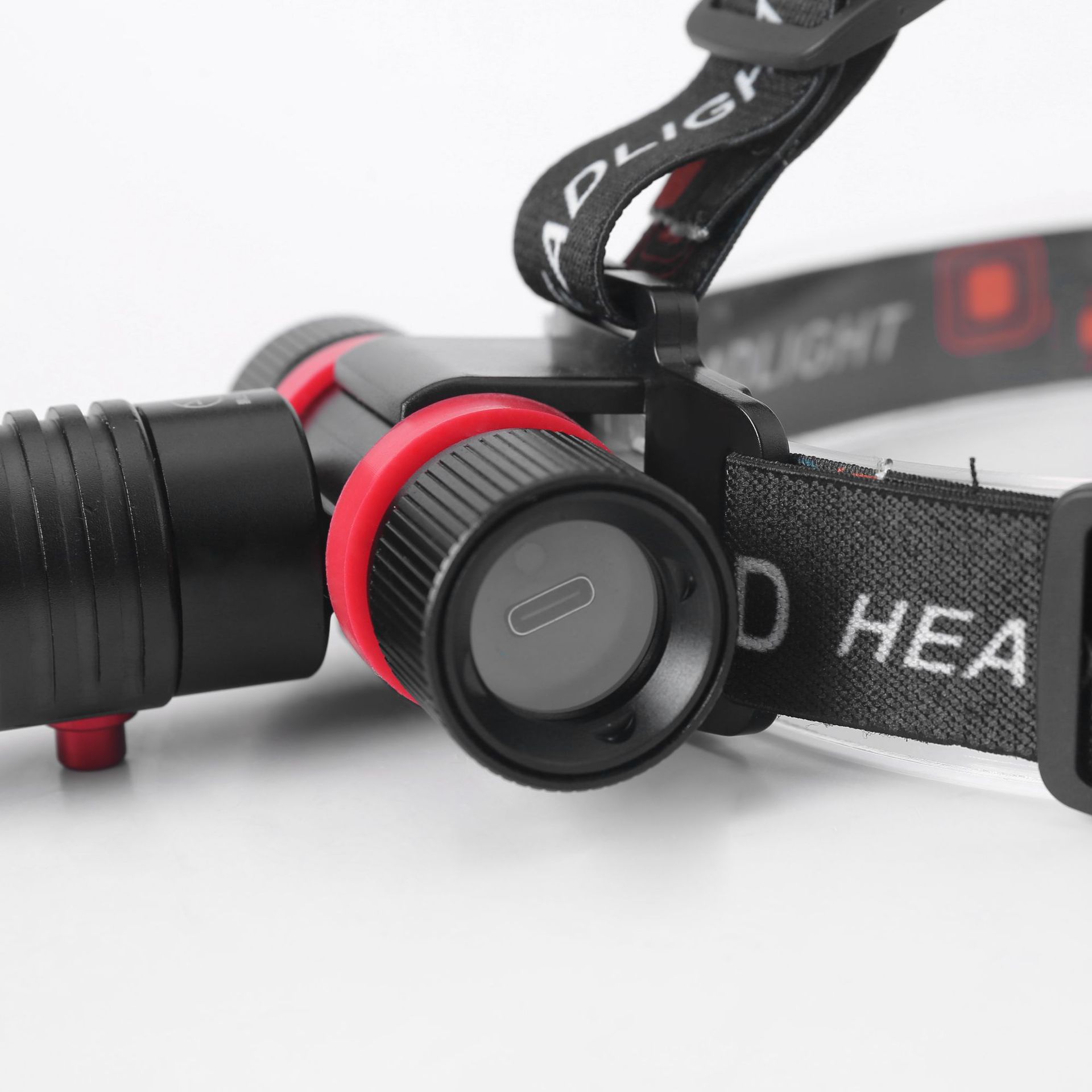 New professional diving headlamp with strong light, USB charging, battery level display, and LED full waterproof headlamp for beachfront pic 2