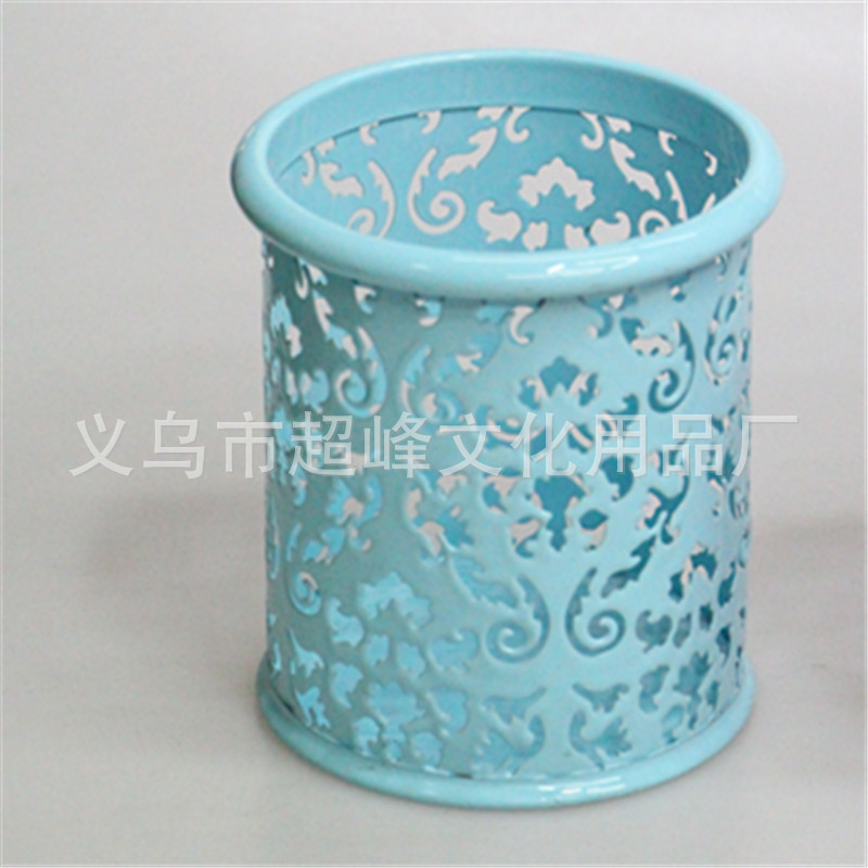 树藤笔筒浅蓝