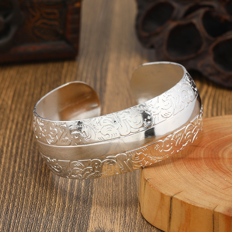 Retro ethnic style Miao silver bracelet, personalized wide opening bracelet, new Chinese style ancient style Guizhou handmade silver jewelry bracelet for children pic 17