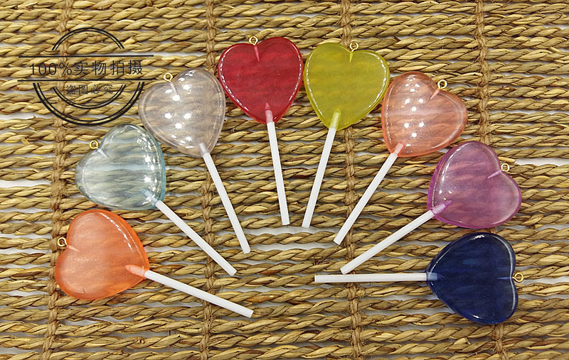 树脂爱心棒棒糖饰品 环保树脂配件 树脂糖果 桃心糖果挂件详情5