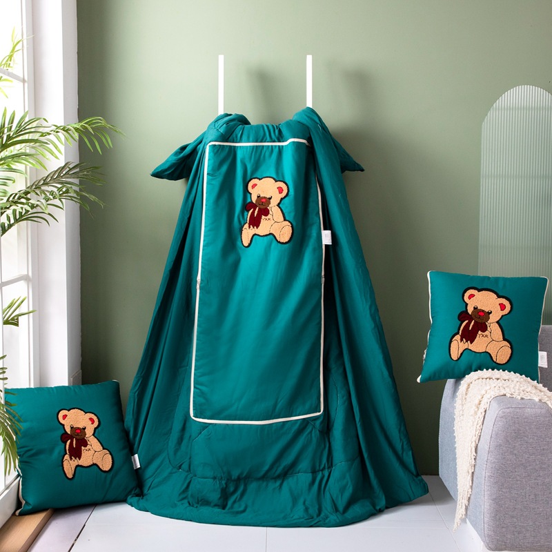 厂家批发冬季加厚抱枕被子两用水晶绒毯靠垫沙发午睡枕头定制LOGo详情2