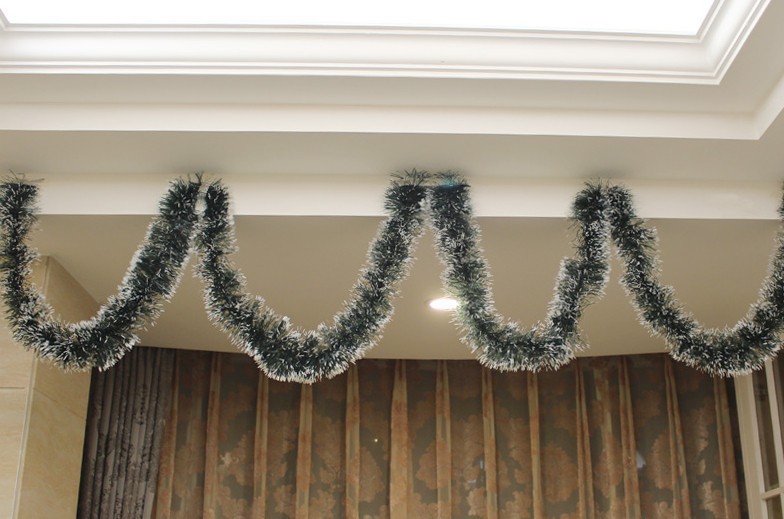 Christmas tree decorations, Christmas decorations, dark green with white edges, Christmas colorful strips, Christmas wool strips, Christmas rubia pic 3