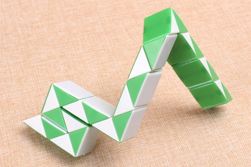 Factory direct sales of large-sized 24-section intelligence magic ruler, freely play with magic ruler wholesale 5-yuan supply pic 6